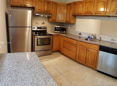 3545 Magellan Cir unit 3535, Miami, FL 33180 - photo 5