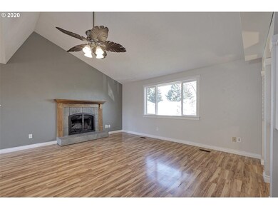 1834 Tamarack Ct, Forest Grove, OR 97116 - photo 4