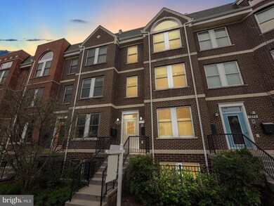 1370 Monroe St NW unit B, Washington, DC 20010 - photo 2