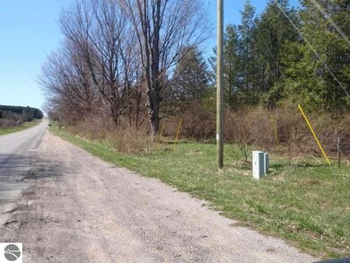 0 M-72 unit 1941047, Williamsburg, MI 49690 - photo 6