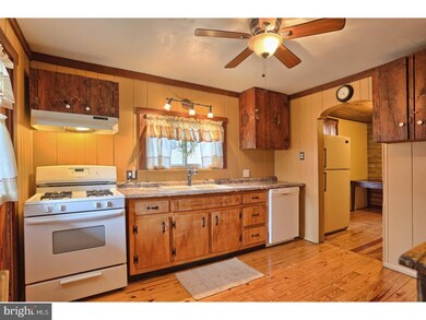 2 St Clair St, Middleport, PA 17953 - photo 2