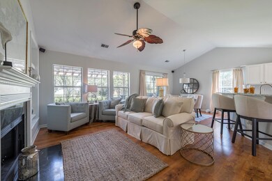 1565 Sweet Myrtle Cir Mount-large-004-22