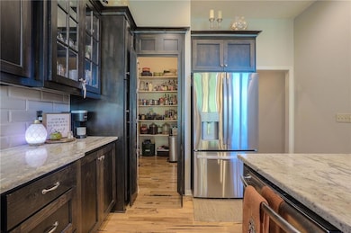 17833 W 166th St, Olathe, KS 66062 - photo 6