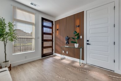 723 W 10th St unit 109, Dallas, TX 75208 - photo 2