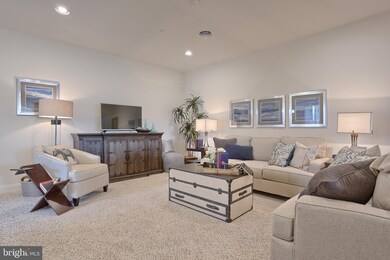 102 S Village Cir unit 212, Palmyra, PA 17078 - photo 7