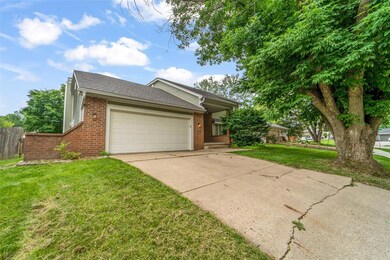 1495 Rio Valley Dr, Clive, IA 50325 - photo 4