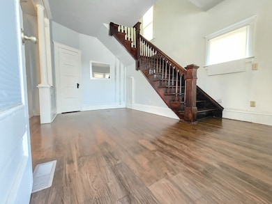 481 Division St, Elgin, IL 60120 - photo 3