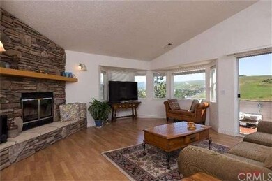 Floor to ceiling fireplace, and large picturesque 