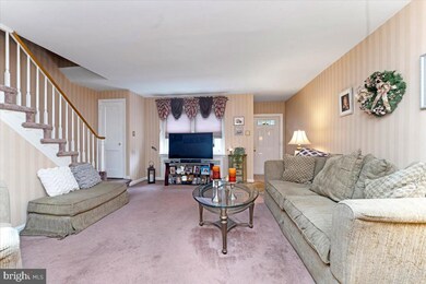 6817 Radbourne Rd, Upper Darby, PA 19082 - photo 5