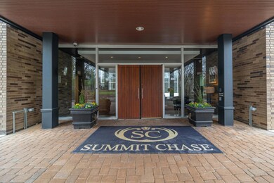 Summit Chase Condominiums unit 512, Columbus, OH 43212 - photo 2