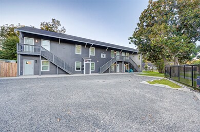 72 Burress St unit 1, Houston, TX 77022 - photo 5