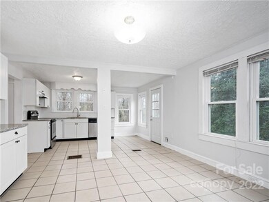 280 Oak Hill Rd, Candler, NC 28715 - photo 6