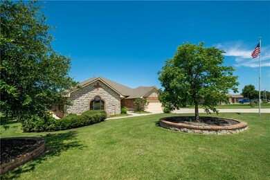 9215 Fendrych Dr, Oklahoma City, OK 73165 - photo 2