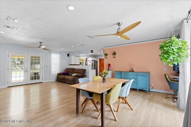 6771 Bakersfield Dr, Jacksonville, FL 32210 - photo 4