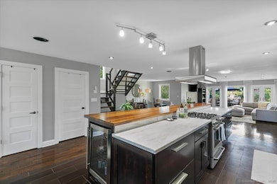 33 Jefferson Place, Branford, CT 06405 - photo 6