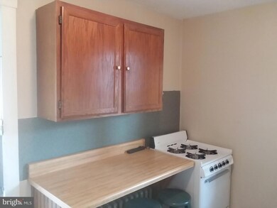 1426 Lacrosse Ave unit 2, Reading, PA 19607 - photo 6