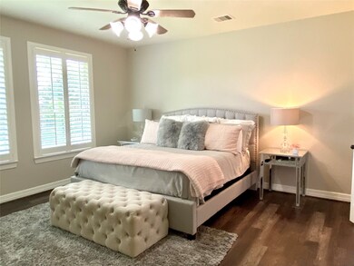 1612 Garden Lakes Dr, Friendswood, TX 77546 - photo 4