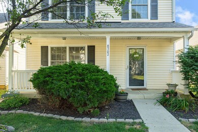 37-web-or-mls-8302 Mira St 037