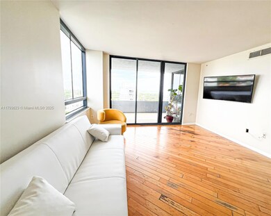 The Waverly at South Beach unit 1013, Miami Beach, FL 33139 - photo 5