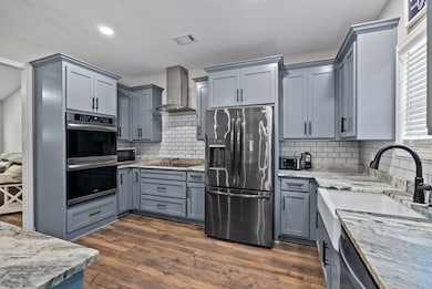 custom kitchen w/double oven