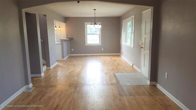 Living room/Dining area