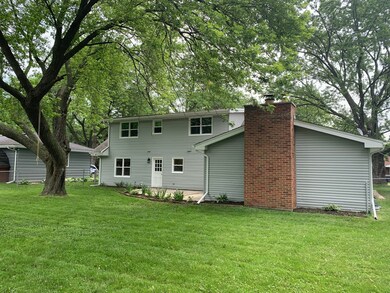 844 Sheldon Ave, Aurora, IL 60506 - photo 3