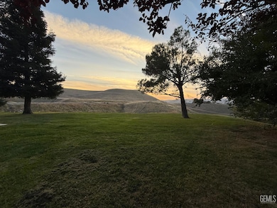 13130 Game Set Way, Bakersfield, CA 93306 - photo 2