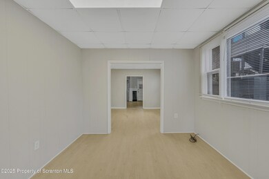 821 Delaware St, Scranton, PA 18509 - photo 5