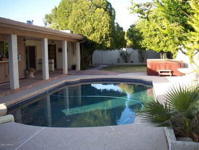 PEBBLE TEC POOL & SPA