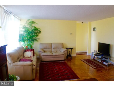 Radnor House unit 824, Bryn Mawr, PA 19010 - photo 4