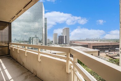 Almost 100 sq ft of outdoor space, above the noise