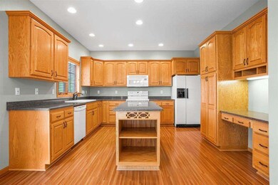 702 Eagle Ridge Rd, Cedar Falls, IA 50613 - photo 6