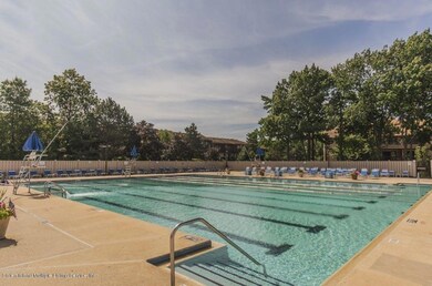 160 Devon Loop unit 1, Staten Island, NY 10314 - photo 7