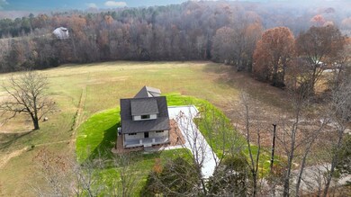 924 Hafner Rd, Charlotte, TN 37036 - photo 4