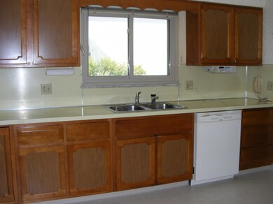 KITCHEN w/EATING AREA