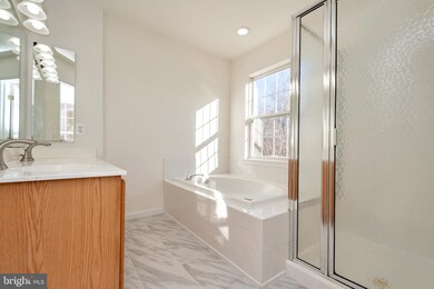 10333 Butternut Cir, Manassas, VA 20110 - photo 5