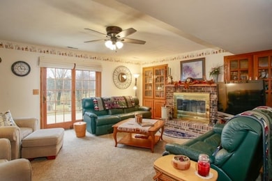 6727 N 5 Corners Rd, Lena, IL 61048 - photo 6