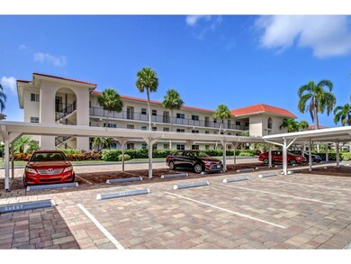 Exterior 1 covered parking sp