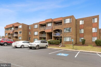 406 Girard St unit 301, Gaithersburg, MD 20877 - photo 2