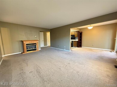 16870 Edloytom Way unit 144, Clinton Township, MI 48038 - photo 4