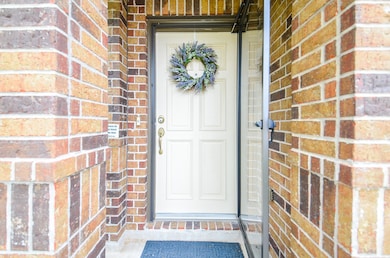 Front and Back Storm/Screen Doors were added in 2019