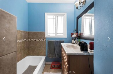 1402 W 154th St, Compton, CA 90220 - photo 5