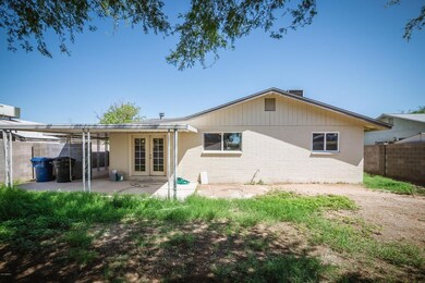 HOUSE REAR