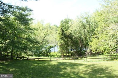 11113 Rutledge Dr, North Potomac, MD 20878 - photo 5