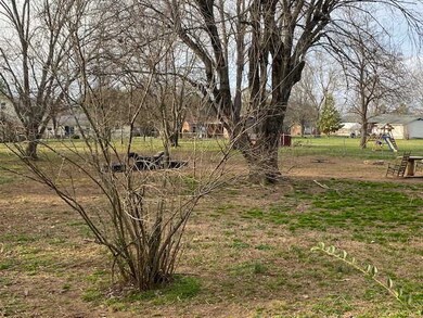 112 Hilltop Dr, Shelbyville, TN 37160 - photo 5