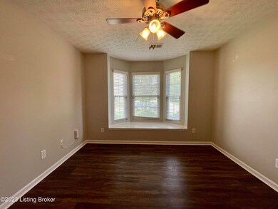 8901 Amaranth Dr, Louisville, KY 40228 - photo 6