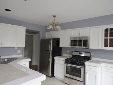 8540 W 95th St, Hickory Hills, IL 60457 - photo 4