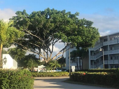 112 Greenbrier B, West Palm Beach, FL 33417 - photo 6