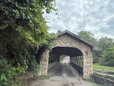 13 Pocahontas Ln, Carriere, MS 39426 - photo 2