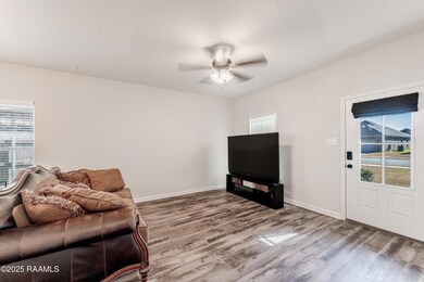 516 Elwick Dr.-4
